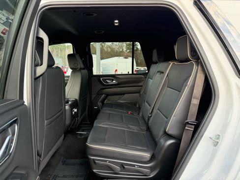 Used 2024 GMC Yukon SLT image 24