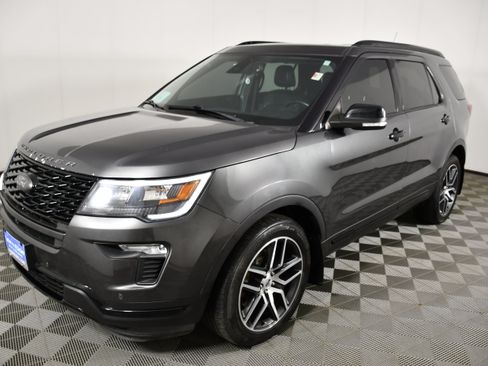 Used 2018 Ford Explorer Sport w/ Equipment Group 401A AWD/4WD image 10