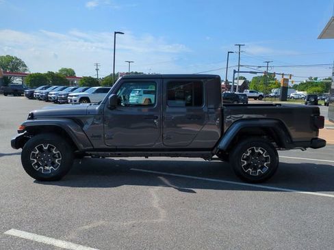 New 2025 Jeep Gladiator Sport w/ Premium Package image 7