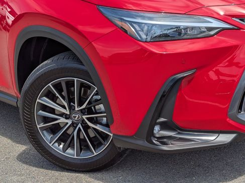 Used 2025 Lexus NX 350h AWD w/ Premium Package image 10