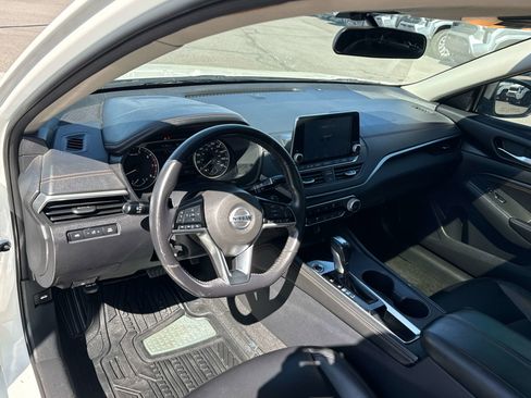 Used 2020 Nissan Altima 2.0 SR FWD image 10
