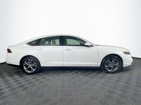 Certified 2023 Honda Accord EX image 8