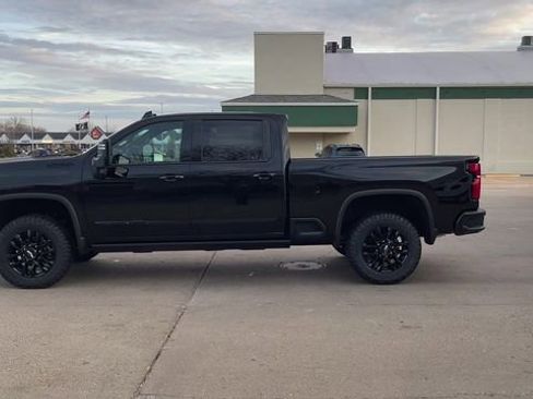 New 2026 Chevrolet Silverado 2500 High Country w/ High Country Premium Package AWD/4WD image 5