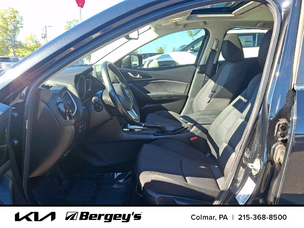Used 2016 MAZDA MAZDA3 i Touring w/ Popular Equipment Package FWD image 15