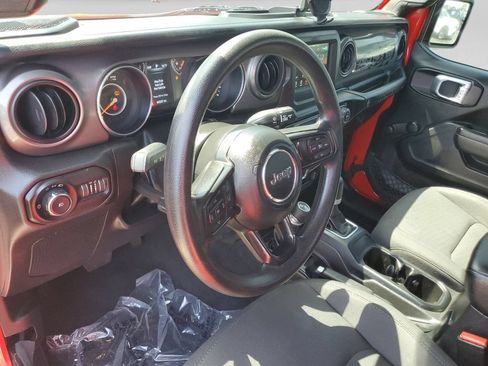 Used 2022 Jeep Wrangler Unlimited Sport AWD/4WD image 12