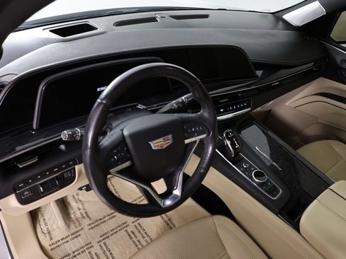 Used 2022 Cadillac Escalade ESV Premium Luxury w/ Performance Package image 21