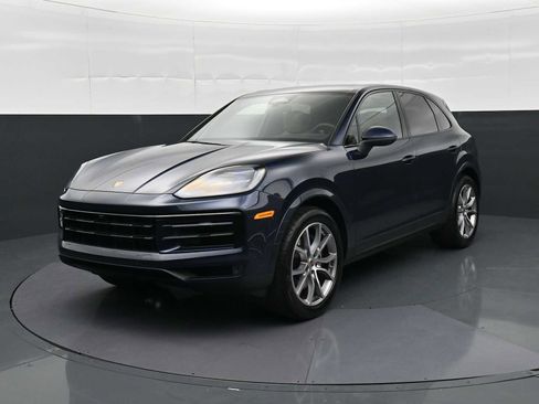 New 2026 Porsche Cayenne AWD/4WD image 1