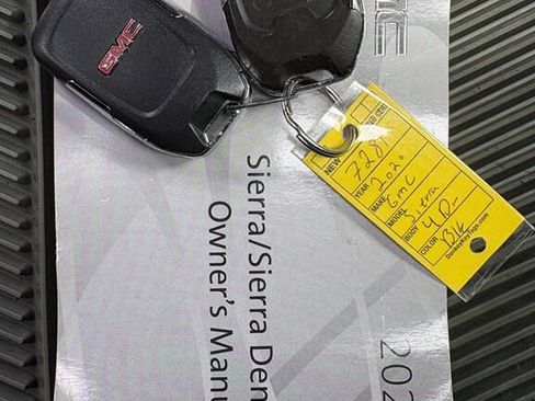 Used 2020 GMC Sierra 1500 SLE w/ X31 Off-Road Package image 26