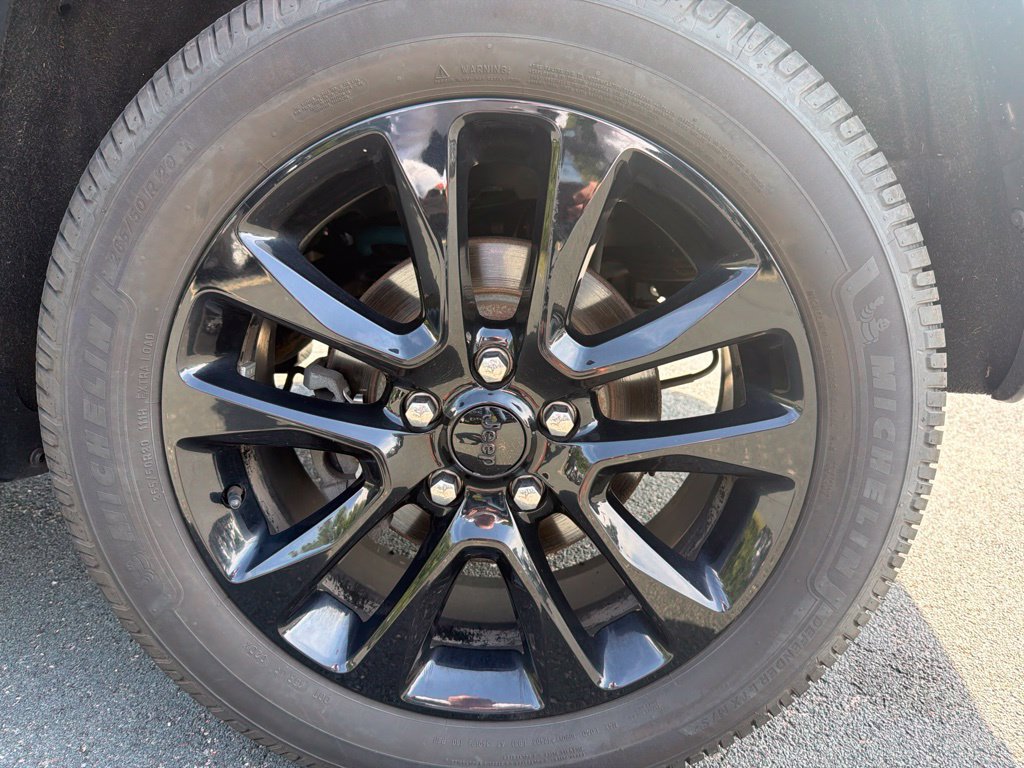 Used 2020 Jeep Grand Cherokee Altitude AWD/4WD image 11