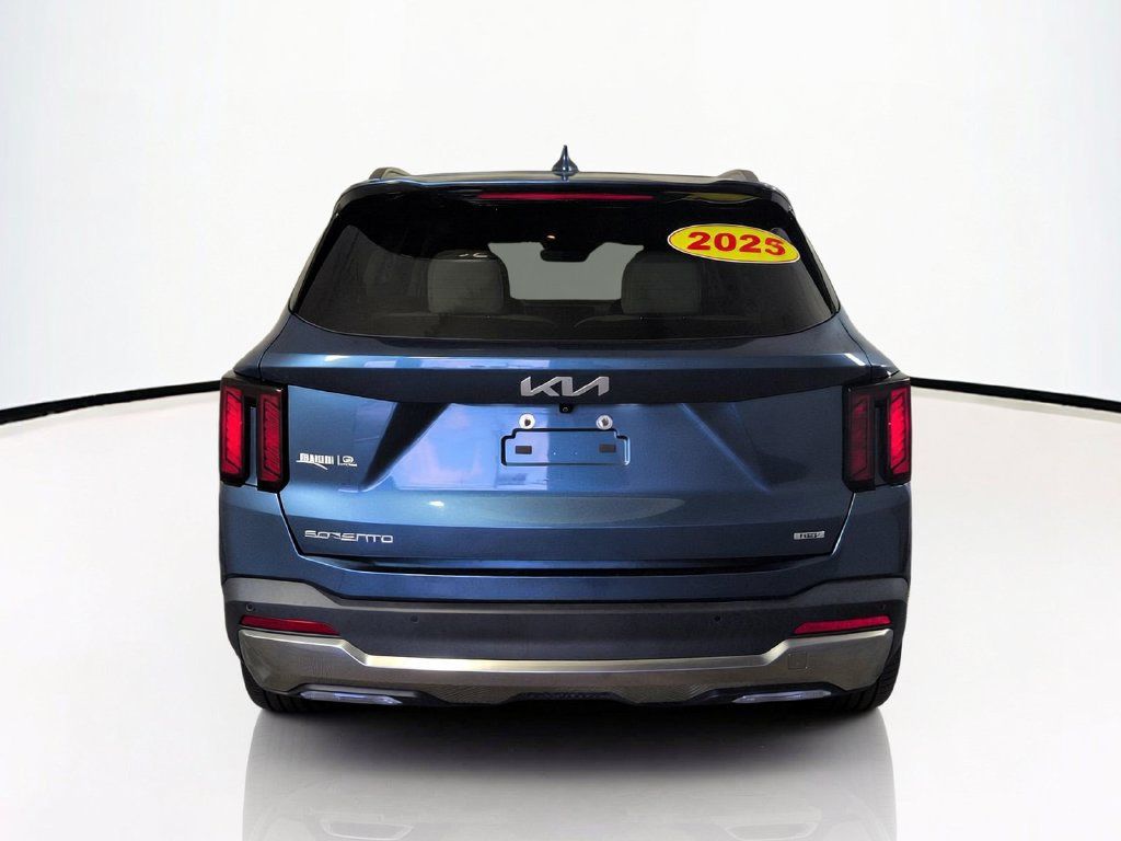 Used 2025 Kia Sorento EX AWD/4WD image 7