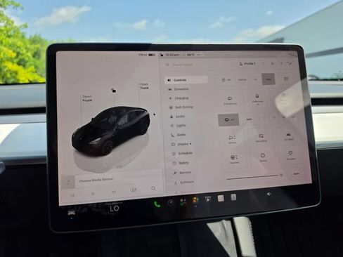 Used 2023 Tesla Model Y Long Range AWD/4WD image 39