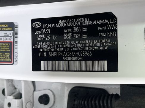 Used 2021 Hyundai Elantra Limited image 33