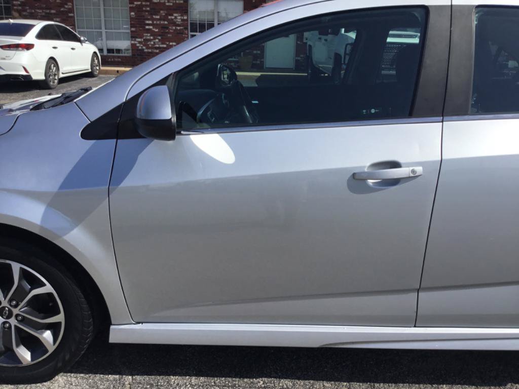 Used 2018 Chevrolet Sonic LT w/ RS Package FWD image 22