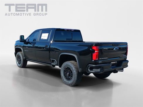 New 2026 Chevrolet Silverado 2500 ZR2 image 5