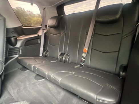 Used 2015 Cadillac Escalade Premium AWD/4WD image 17