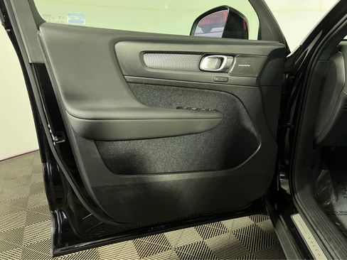 Used 2026 Volvo XC40 B5 Ultra w/ Protection Package Premier image 23