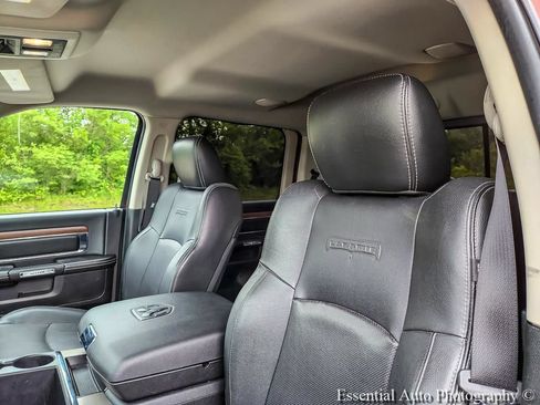 Used 2013 RAM 1500 Laramie AWD/4WD image 10