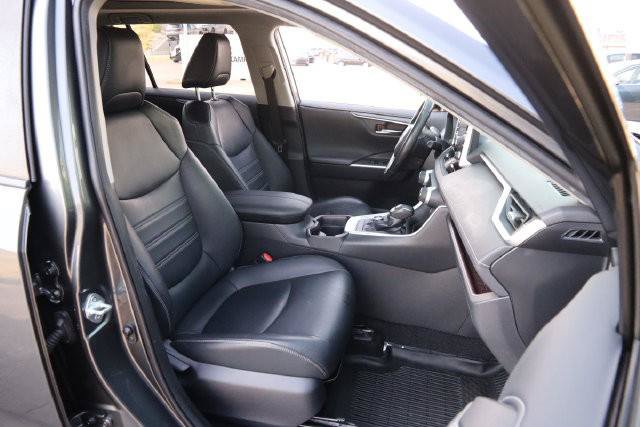 Certified 2019 Toyota RAV4 Limited w/ Advanced Technology Package AWD/4WD image 28