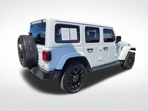 Used 2023 Jeep Wrangler Unlimited Sahara w/ Cold Weather Group AWD/4WD image 3