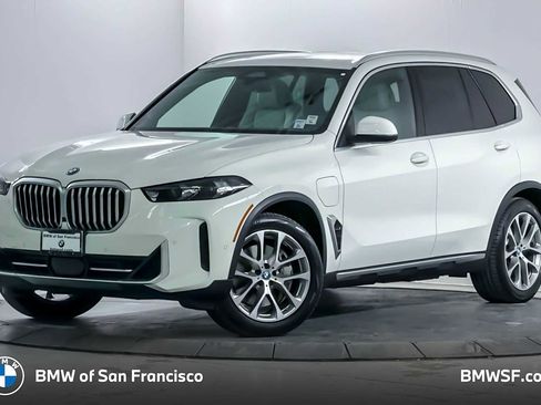 Used 2024 BMW X5 xDrive50e image 1