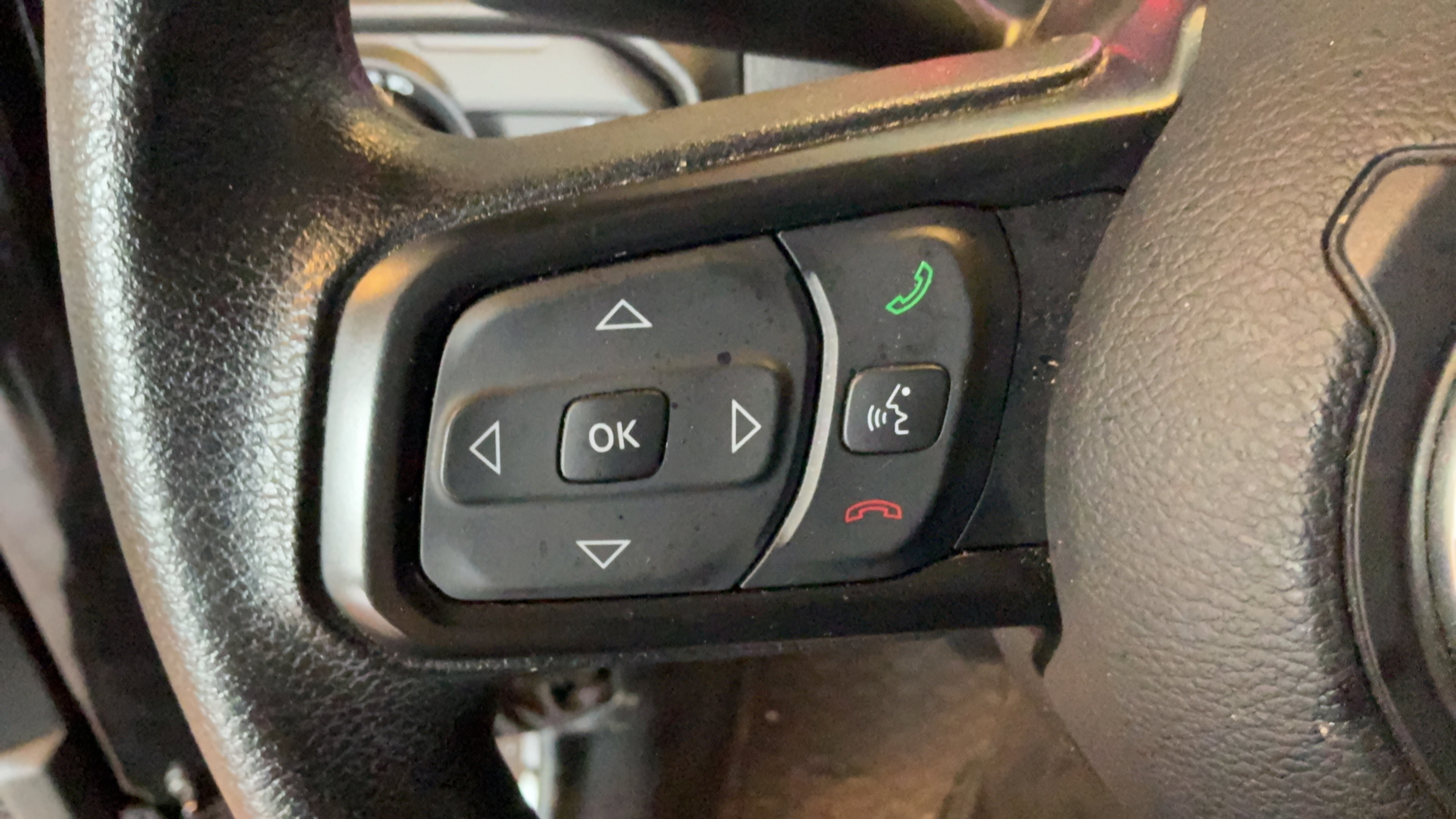 Used 2025 Jeep Gladiator Sport AWD/4WD image 18