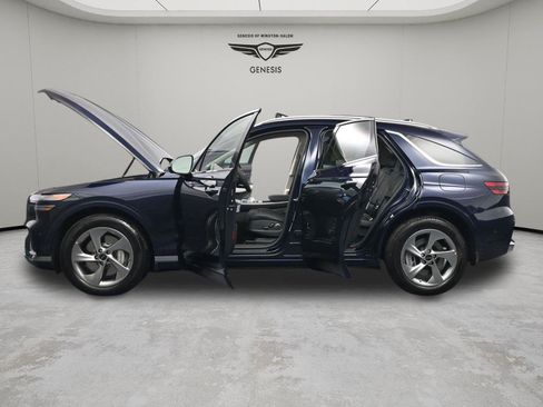 Used 2026 Genesis GV70 2.5T Advanced AWD/4WD image 3