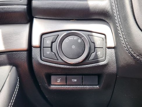 Used 2018 Ford Explorer Platinum AWD/4WD image 23