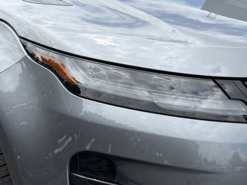 Used 2024 Land Rover Range Rover Evoque Dynamic SE AWD/4WD image 10
