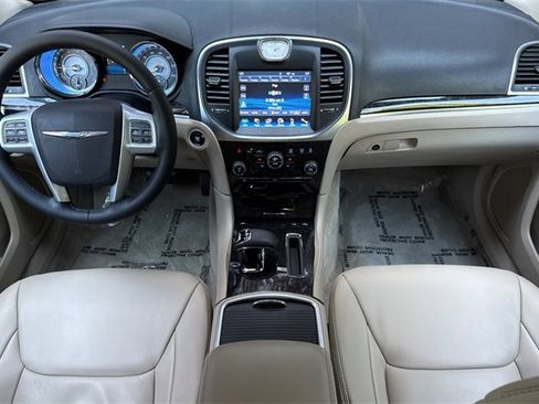 Used 2014 Chrysler 300 image 15