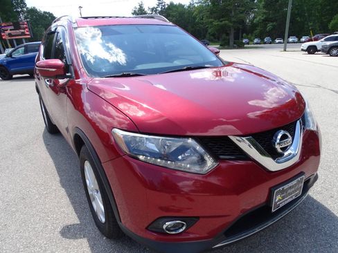 Used 2015 Nissan Rogue AWD w/ SV Moonroof Package image 4