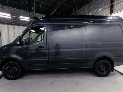 Used 2025 Mercedes-Benz Sprinter 2500 image 4