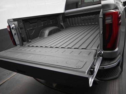 New 2026 GMC Sierra 2500 SLT w/ SLT Premium Package image 14