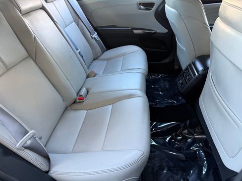 Certified 2017 Toyota Avalon Limited w/ Carpet Mat Package image 22