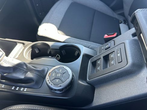 New 2025 Ford Bronco 4-Door image 29