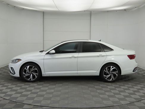 New 2025 Volkswagen Jetta SEL image 8