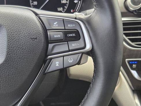 Used 2018 Honda Accord Touring image 27