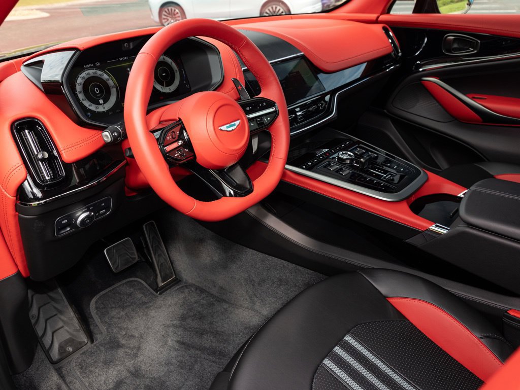 Used 2026 Aston Martin DBX 707 AWD/4WD image 20
