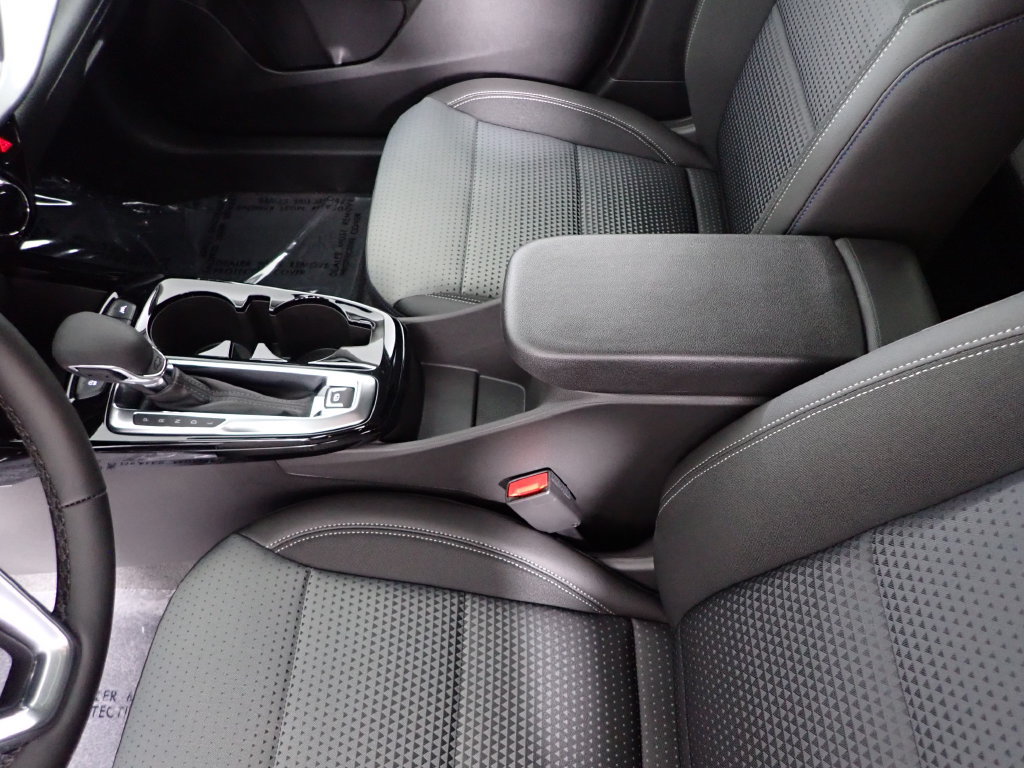 New 2026 Chevrolet Trax LT w/ Midnight Edition FWD image 28