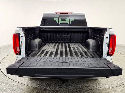 Used 2026 GMC Sierra 1500 SLT image 21