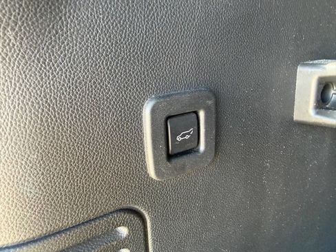 Used 2017 Ford Expedition EL Limited w/ Equipment Group 301A AWD/4WD image 17