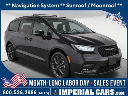 Used 2023 Chrysler Pacifica Touring-L w/ S Appearance Package
