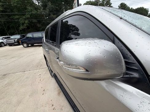 Used 2023 Lexus GX 460 Luxury w/ Accessory Package AWD/4WD image 26
