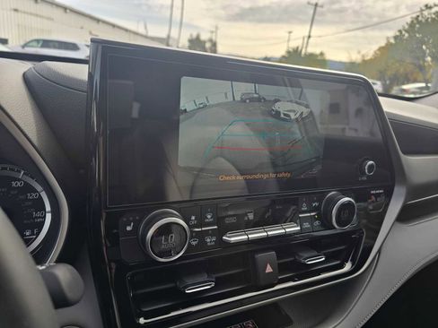 New 2026 Toyota Highlander XLE image 29