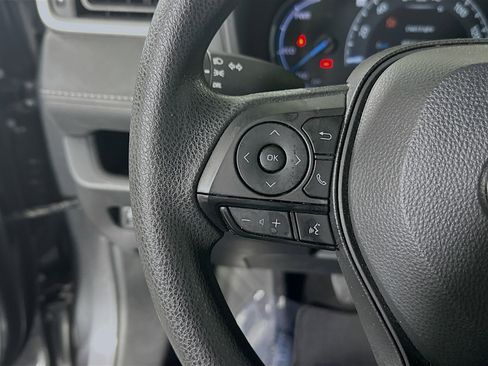 Used 2024 Toyota RAV4 LE AWD/4WD image 16