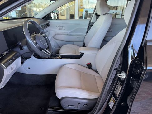 Used 2025 Hyundai Kona SEL image 27