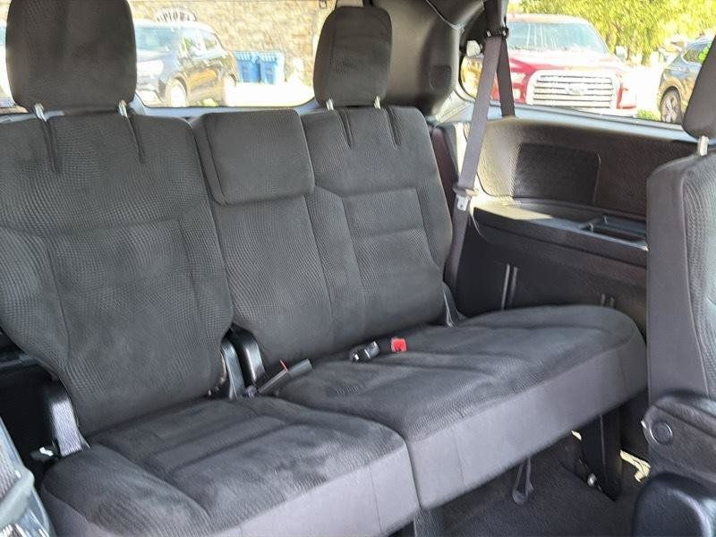 Used 2020 Dodge Grand Caravan SE FWD image 7