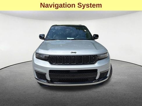 Certified 2025 Jeep Grand Cherokee L Summit AWD/4WD image 4