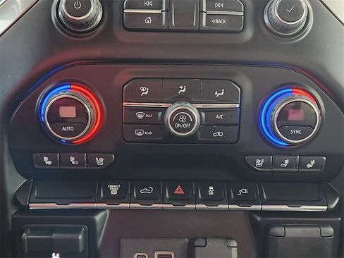 Used 2022 Chevrolet Silverado 3500 LTZ w/ LTZ Convenience Package image 18