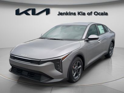 New 2025 Kia K4 LXS