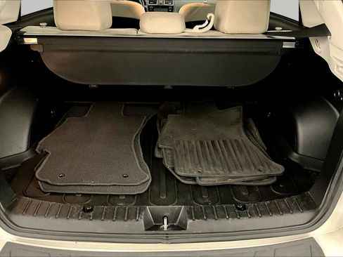 Used 2017 Subaru Crosstrek 2.0i Premium image 33